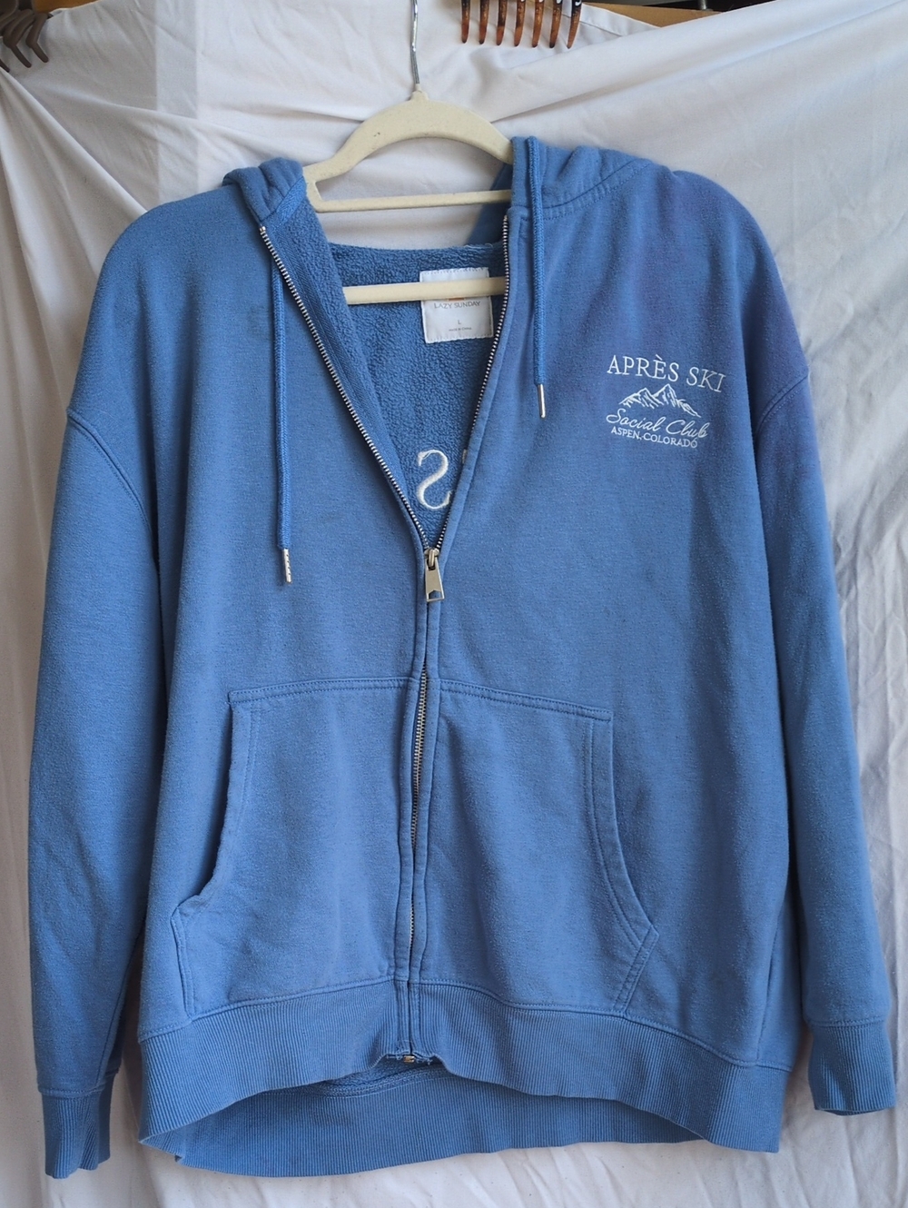 Après Ski Light Blue Full-Zip Hoodie with Chest Embroidery